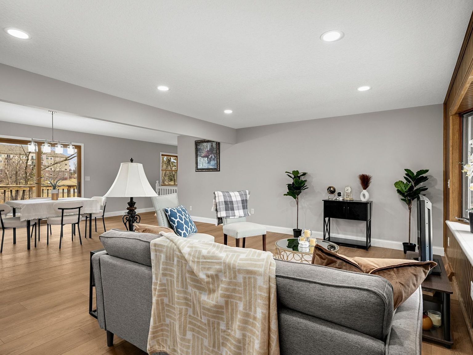 11004 Oak Knoll Ter N Minnetonka, MN 55305 - Thumbnail 5