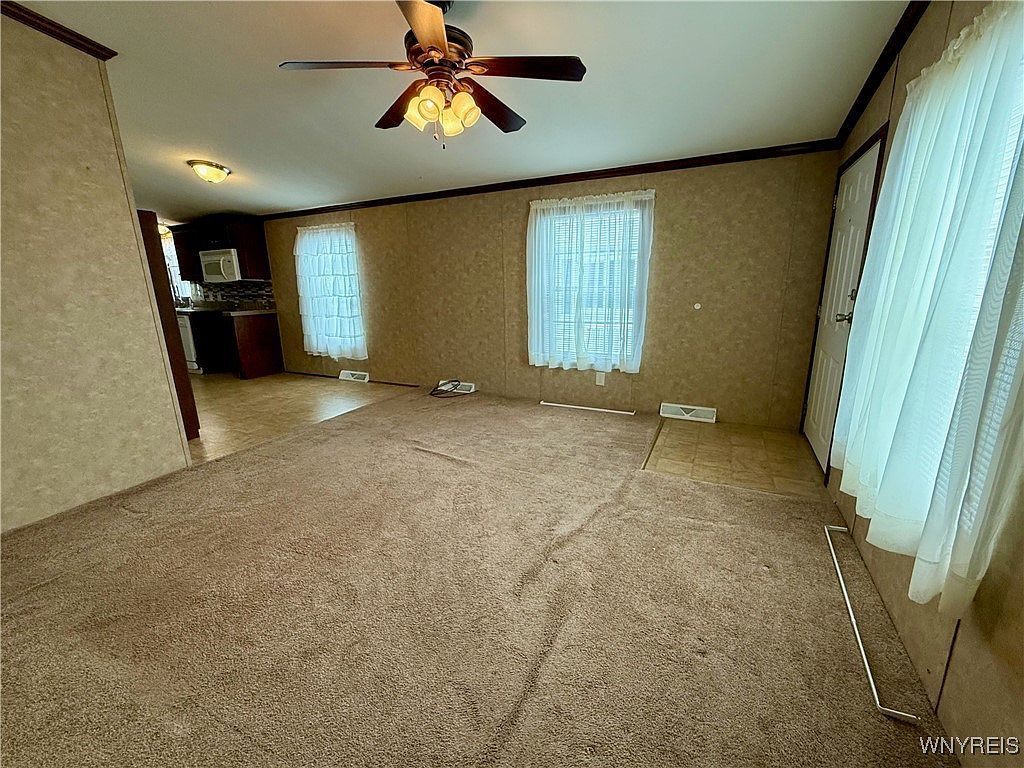 1218 Maplewood Dr Lockport, NY 14094 - Thumbnail 5