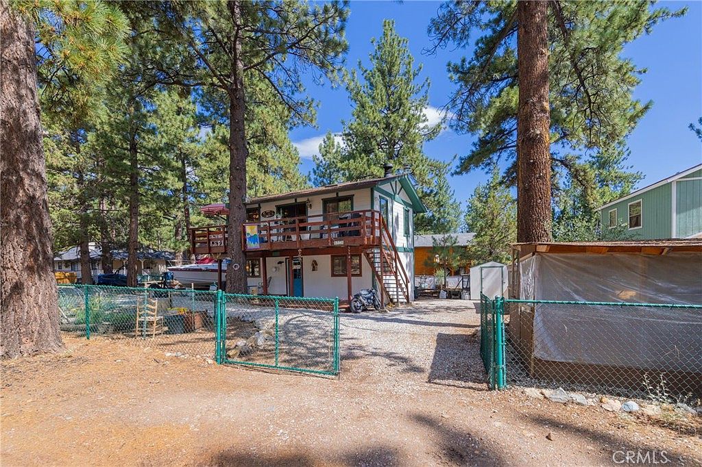 1971 Fern Ln Big Bear City, CA 92314 - Thumbnail 5