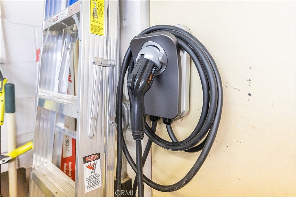 31805 Luring Pines Dr Running Springs, CA 92382 - Thumbnail 5