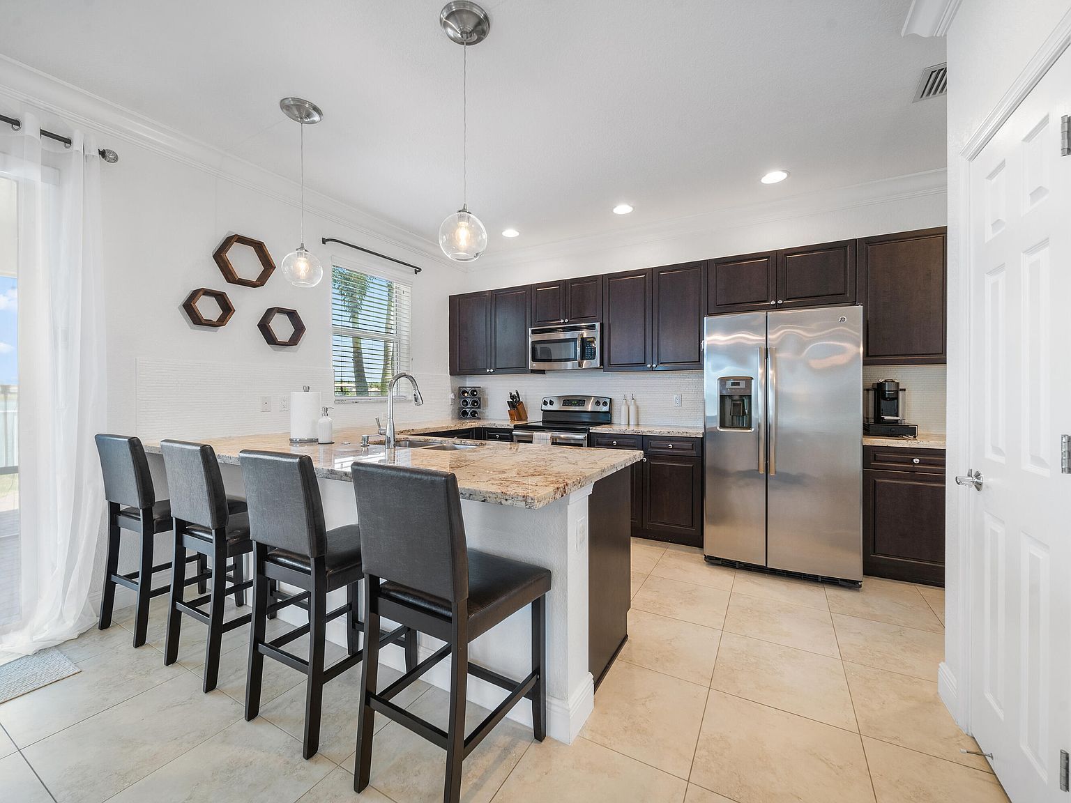 1100 NW Vivaldi Ct Port Saint Lucie, FL 34986 - Thumbnail 5