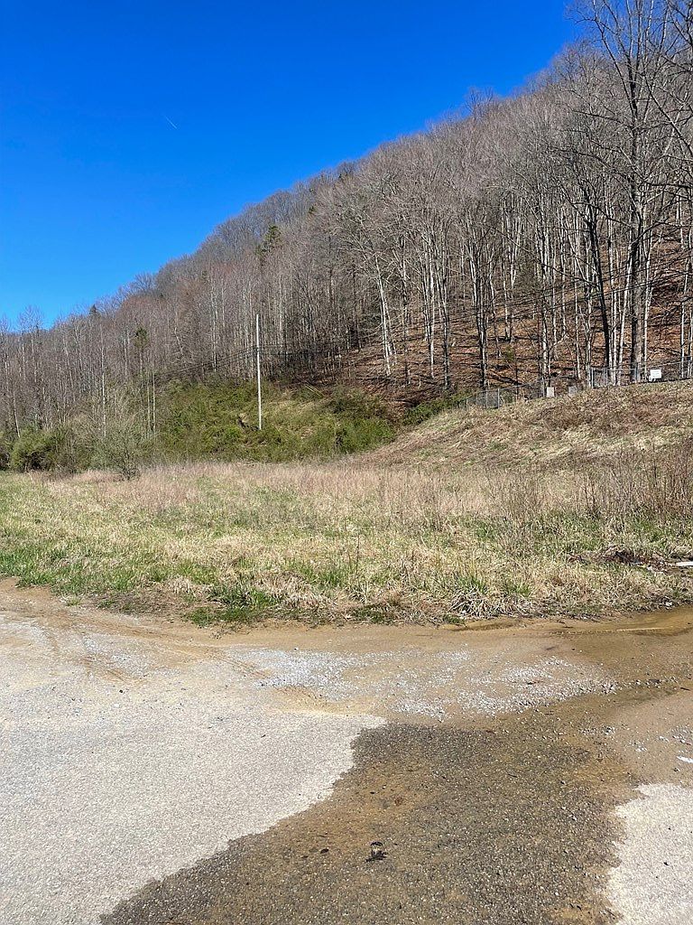 116 Johnson Rd Jenkins, KY 41537 - Thumbnail 5