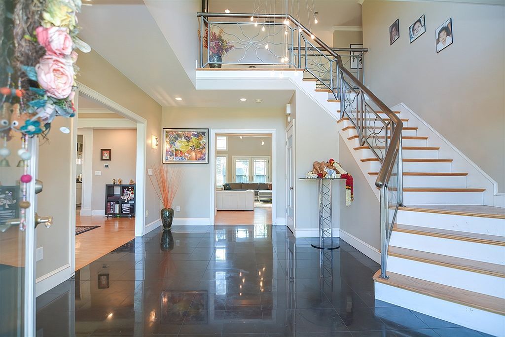 25 Colts Xing Canton, MA 02021 - Thumbnail 5