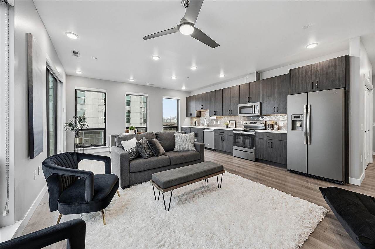 300 S Clinton St #501 Iowa City, IA 52240 - Thumbnail 5