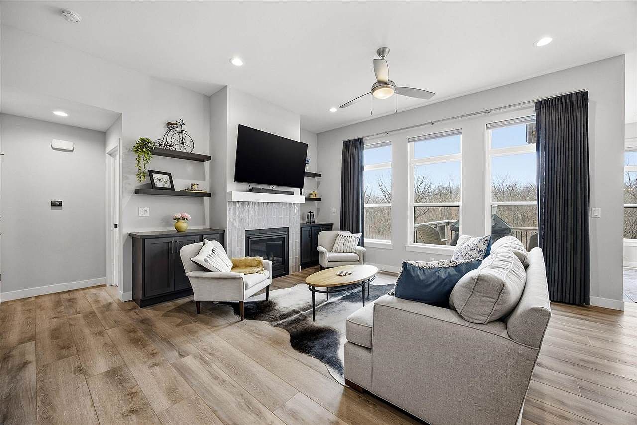 1003 Dubs Dr Iowa City, IA 52246 - Thumbnail 5