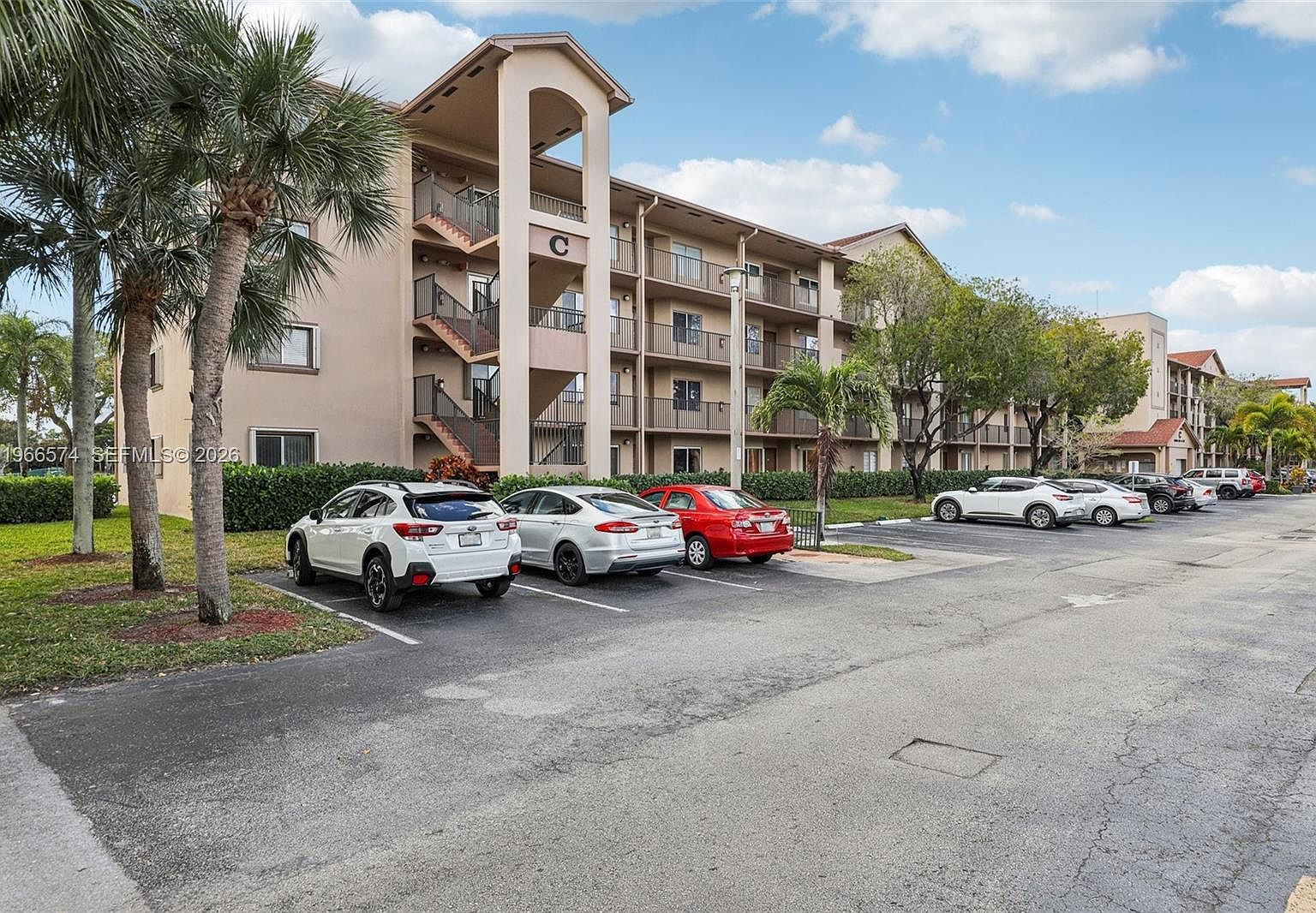 13800 SW 14th St APT 103C Pembroke Pines, FL 33027 - Thumbnail 5