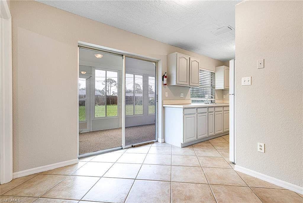 1164 Vernon Ave Pt Charlotte, FL 33948 - Thumbnail 5