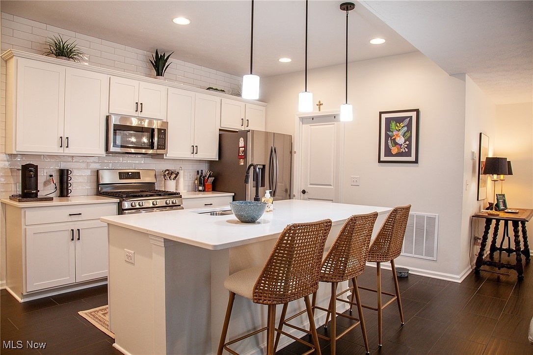 1362 Maple Grove Ln Uniontown, OH 44685 - Thumbnail 5