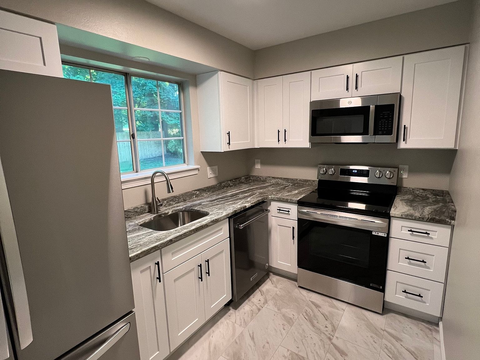 111 Sunset Ave #111-113-115 Meriden, CT 06450 - Thumbnail 5