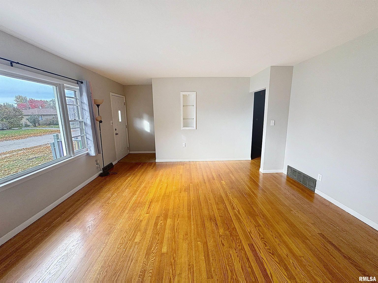 3855 26th Ave Rock Island, IL 61201 - Thumbnail 5