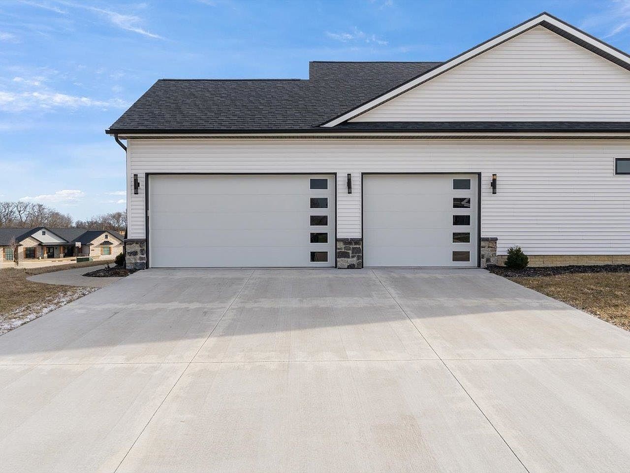 6817 Timber Ct Bettendorf, IA 52722 - Thumbnail 5