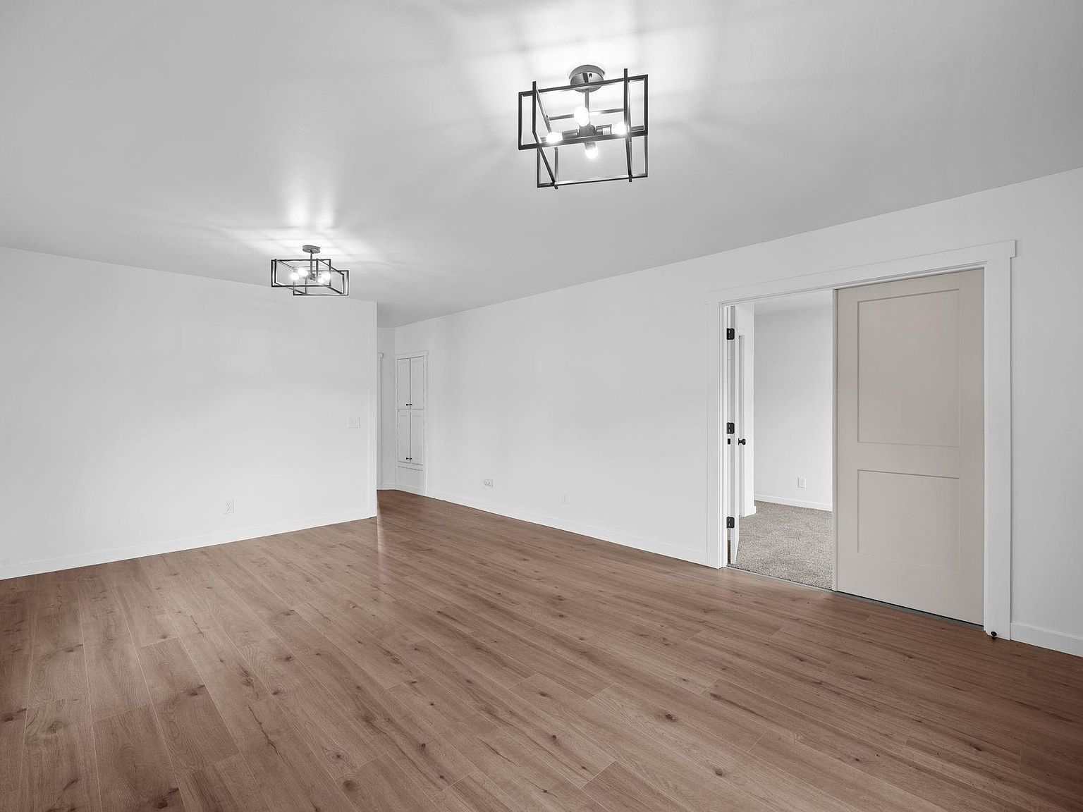 426 E Olympic Ave Spokane, WA 99207 - Thumbnail 5