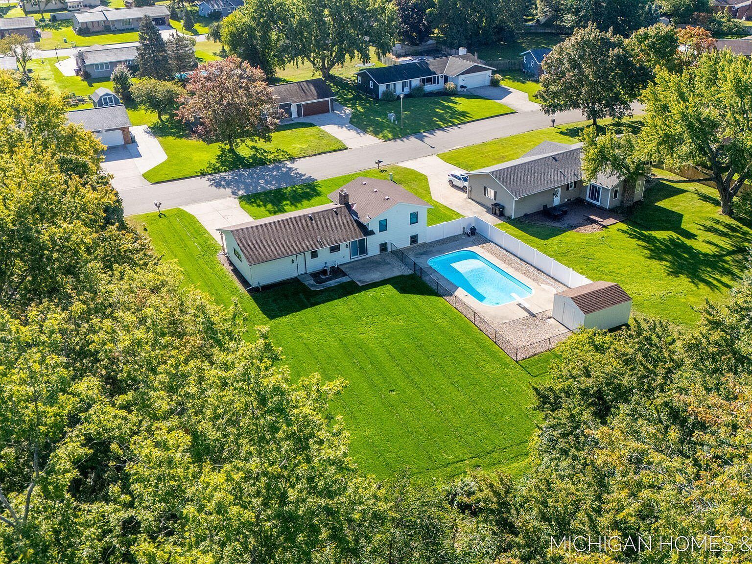 10975 Campanel Dr Zeeland, MI 49464 - Thumbnail 5