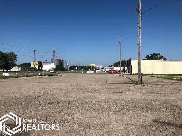 616 Highway 18 W Clear Lake, IA 50428 - Thumbnail 5