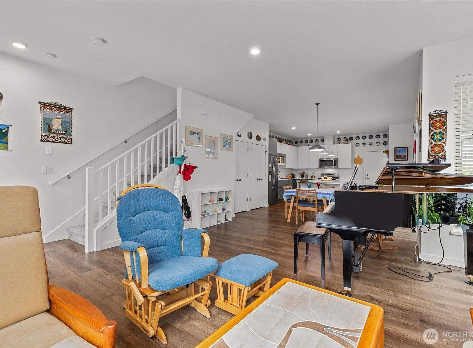 32652 Hemlock Ave SE Black Diamond, WA 98010 - Thumbnail 5