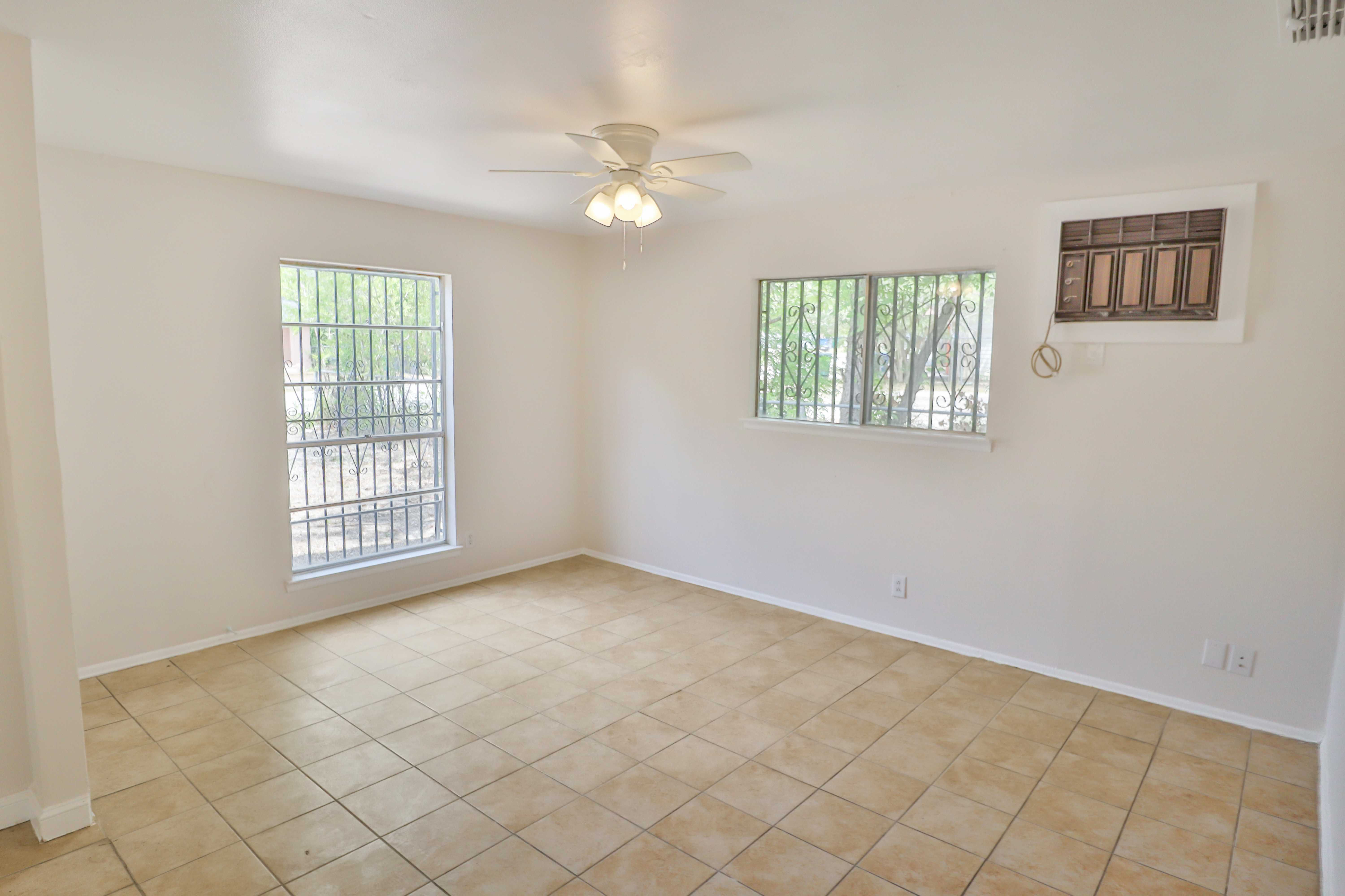 5430 Indian Desert Street, San Antonio, TX, USA, 78242 - Thumbnail 4