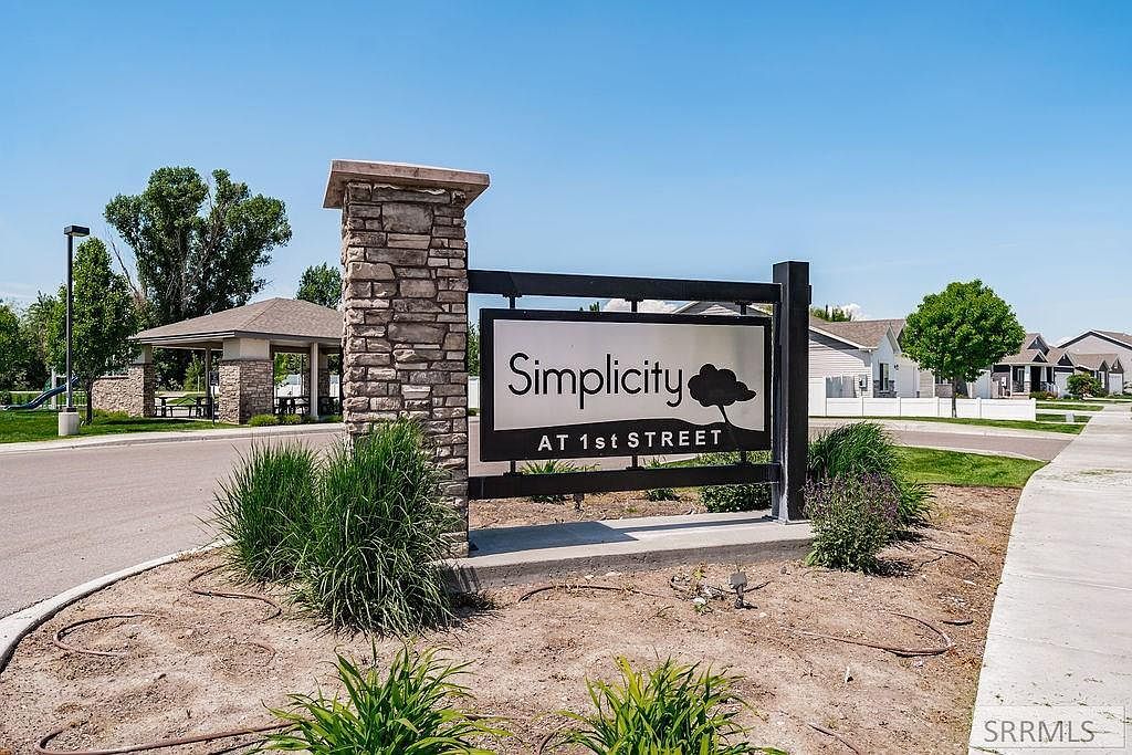 388 Church St Ammon, ID 83401 - Thumbnail 5