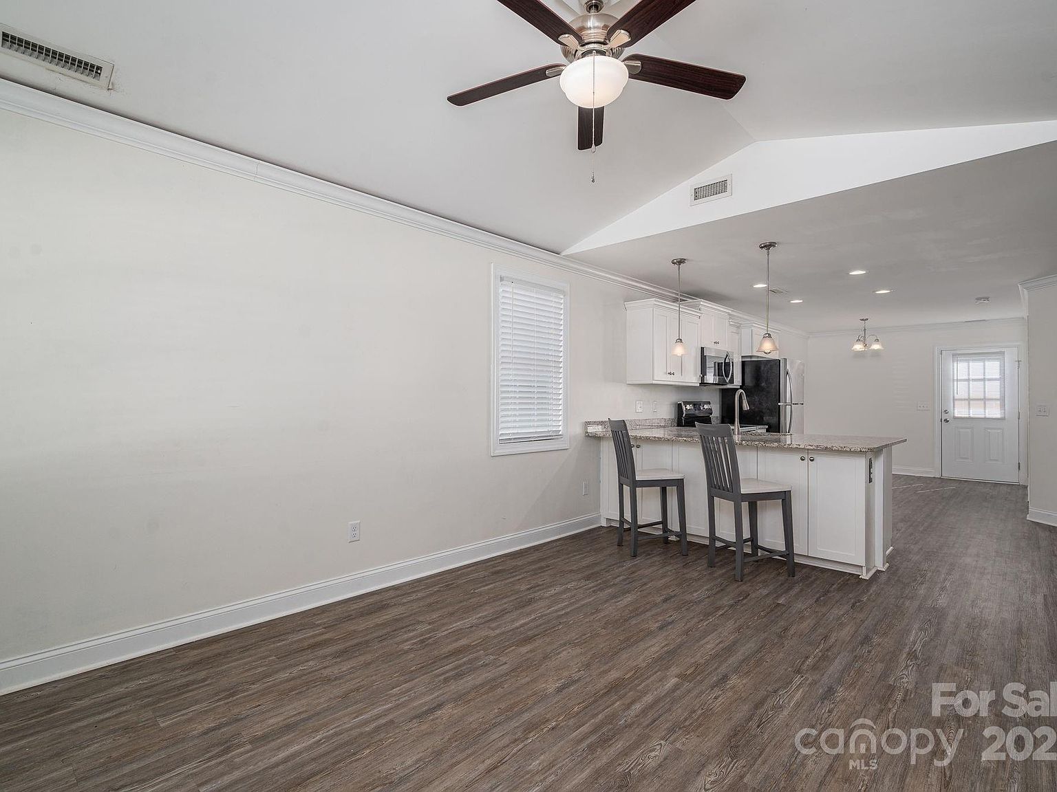 1942 11th Ave NE Hickory, NC 28601 - Thumbnail 5