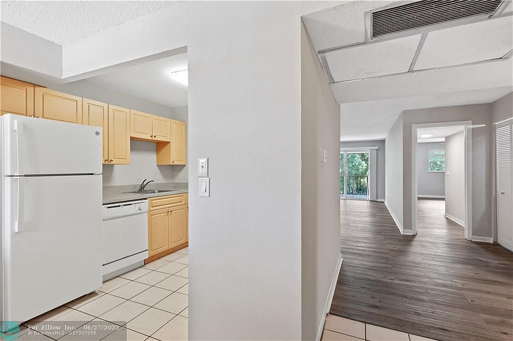 2700 Coral Springs Dr APT 309 Pompano Beach, FL 33065 - Thumbnail 5