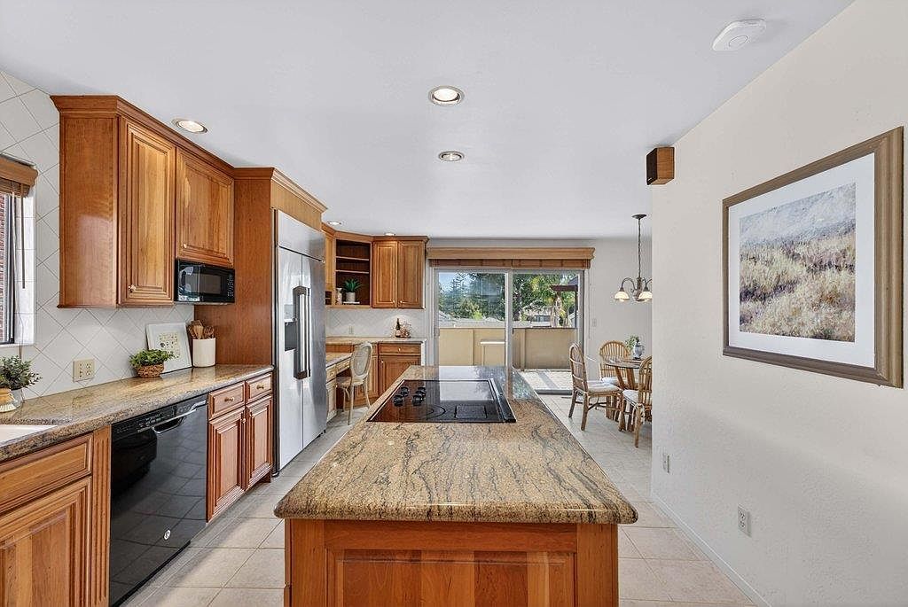 111 Westmoor Dr Santa Cruz, CA 95060 - Thumbnail 5