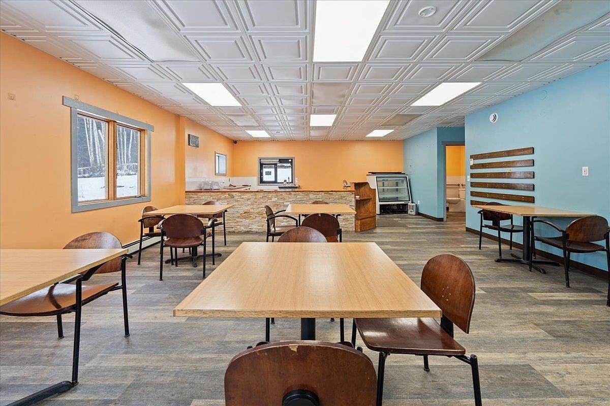 696 Dahl Ln Fairbanks, AK 99712 - Thumbnail 5