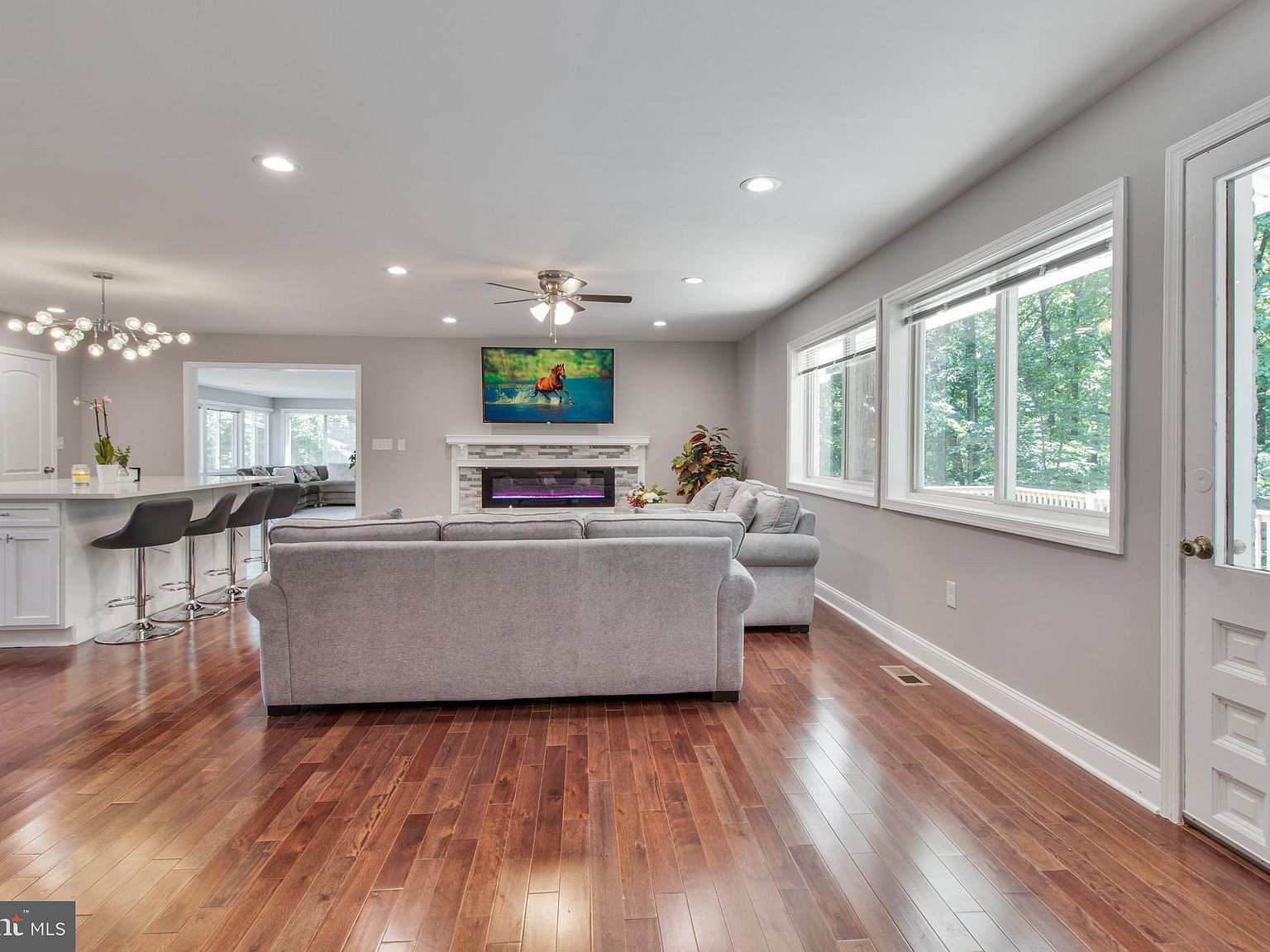 7105 Brooklyn Bridge Rd Laurel, MD 20707 - Thumbnail 5