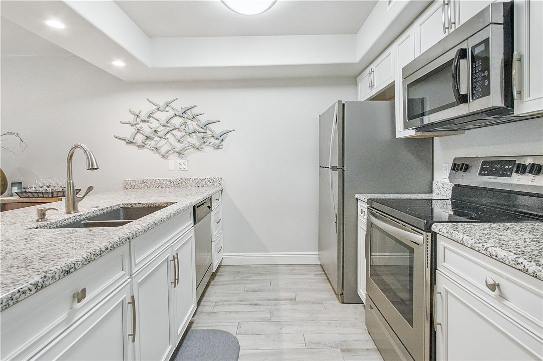 2292 N Fulton Beach Rd APT 402 Rockport, TX 78382 - Thumbnail 5