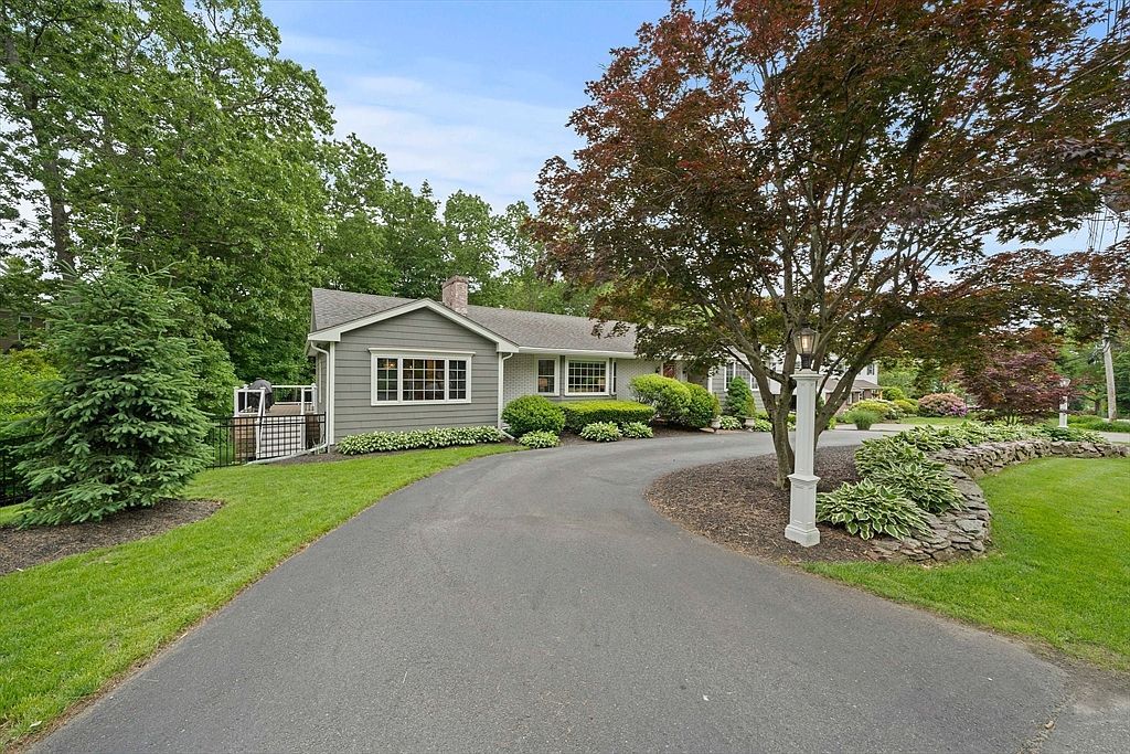 296 Chapman St Canton, MA 02021 - Thumbnail 5