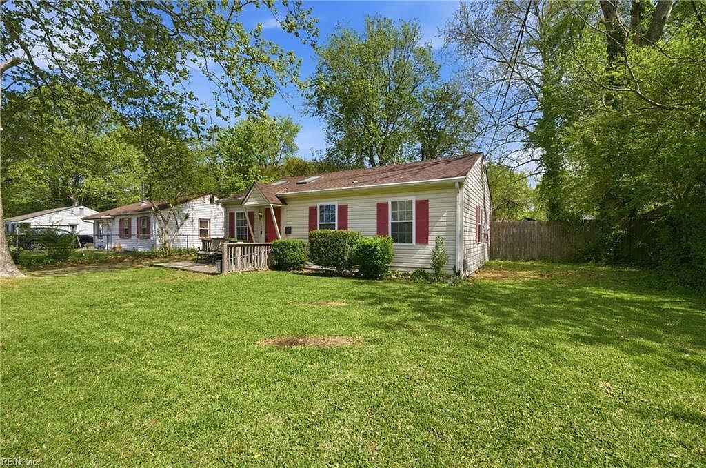 135 Peach Tree Ln Hampton, VA 23669 - Thumbnail 5