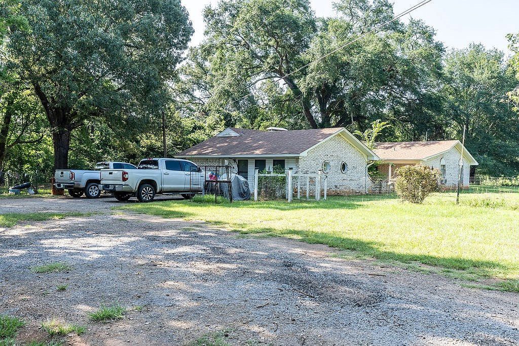 804 Range Rd Palestine, TX 75801 - Thumbnail 5