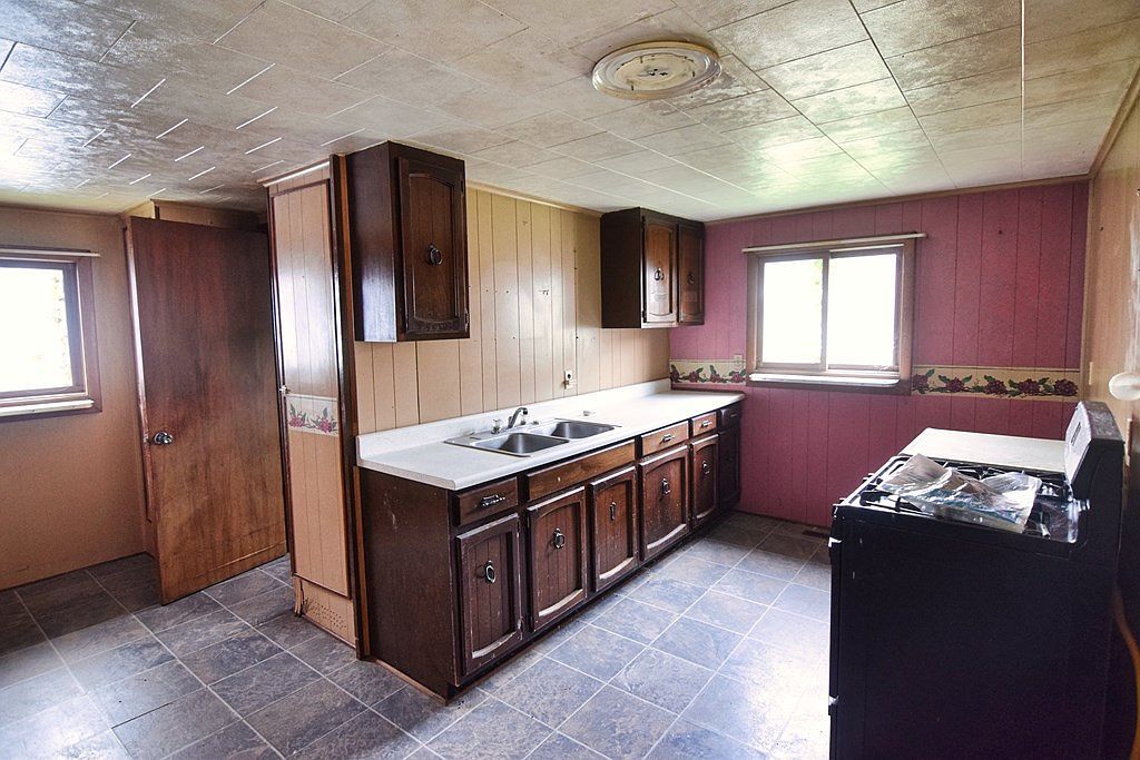 710 E 3rd St Oil City, PA 16301 - Thumbnail 5