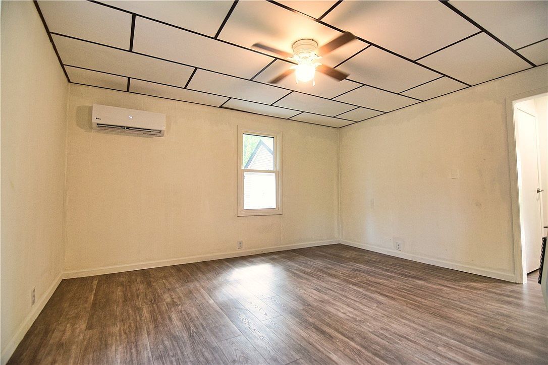 1082 Old Petroleum Center Rd Titusville, PA 16354 - Thumbnail 5