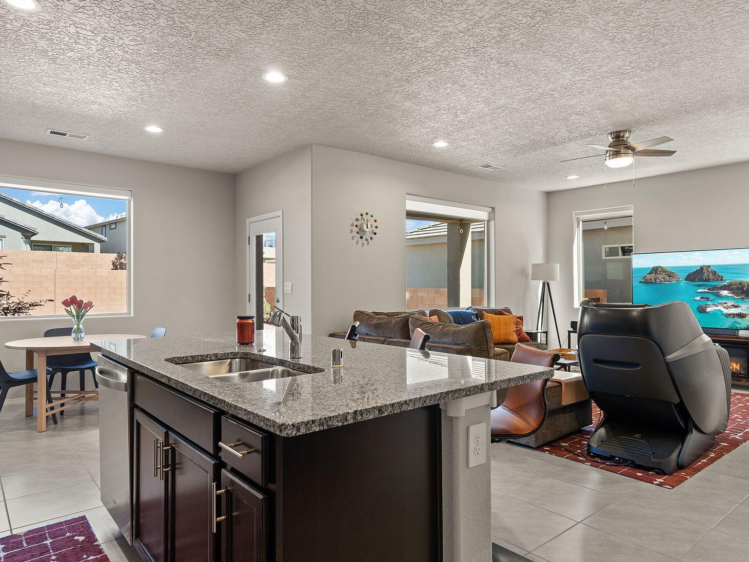 885 Tazanita Loop SE Rio Rancho, NM 87124 - Thumbnail 5