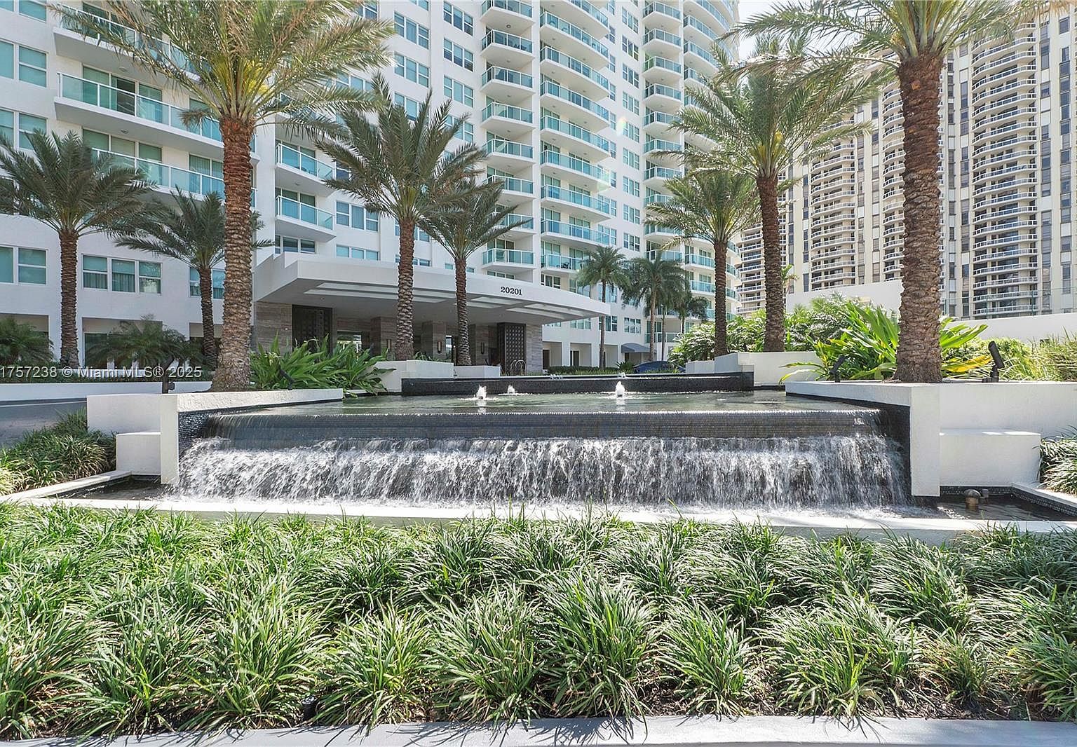 20201 E Country Club Dr APT 1808 Aventura, FL 33180 - Thumbnail 5