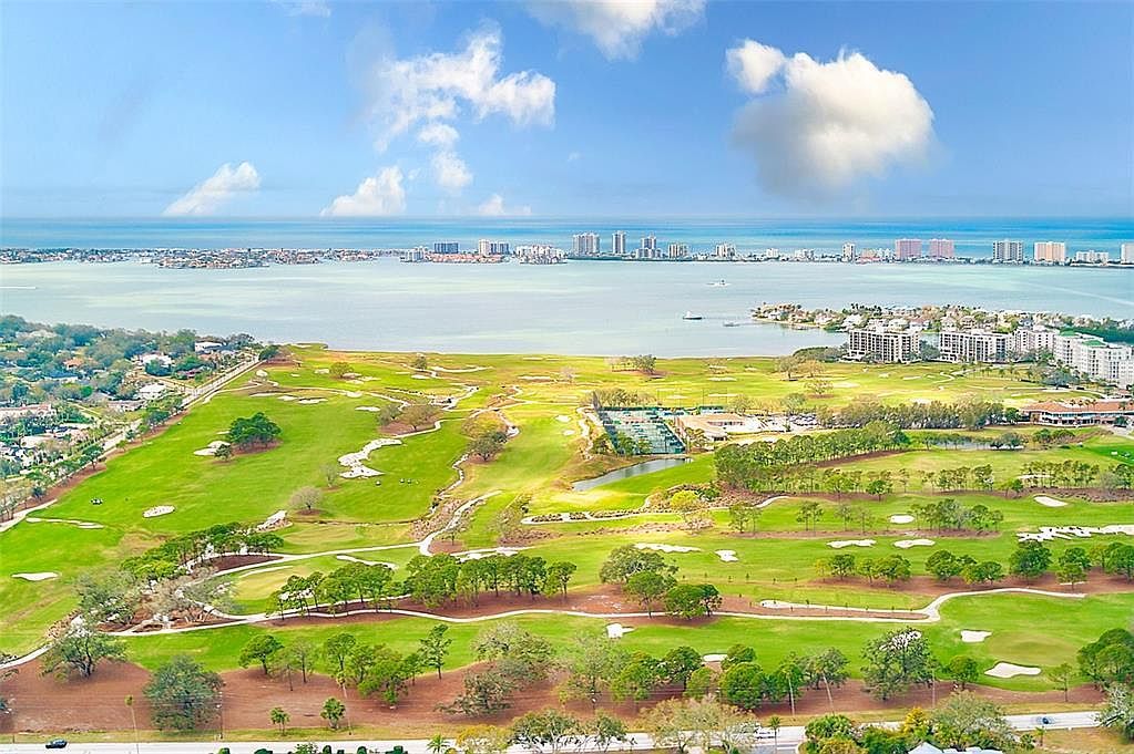 316 Barbara Cir Belleair, FL 33756 - Thumbnail 5