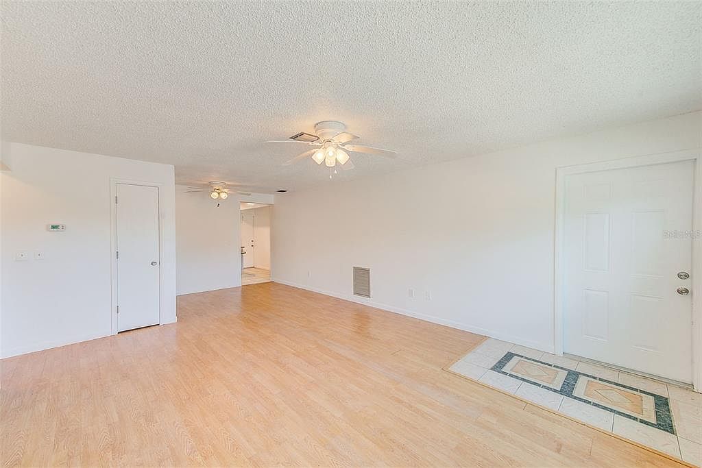 7081 Lafayette N Pinellas Park, FL 33781 - Thumbnail 5