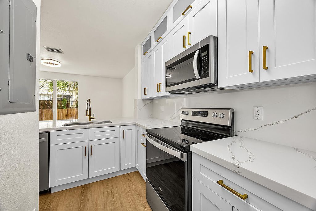 2928 SE 2nd St UNIT 5 Homestead, FL 33033 - Thumbnail 5