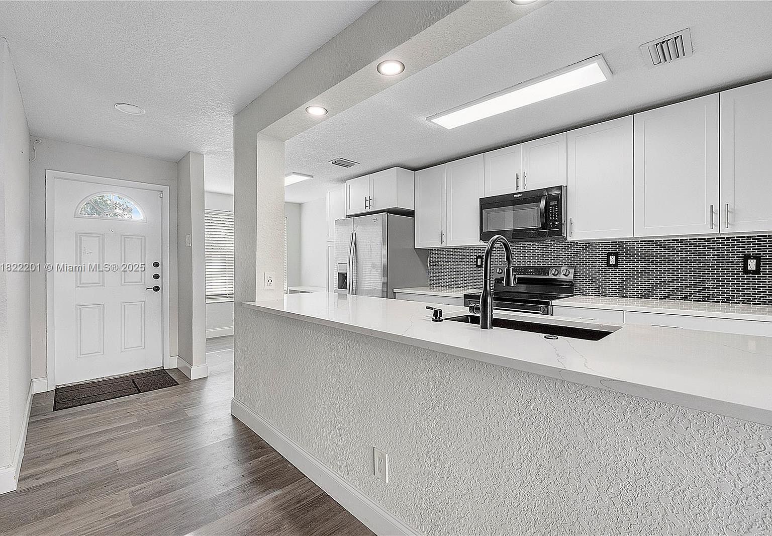 8239 NW 8th St #3 Plantation, FL 33324 - Thumbnail 5