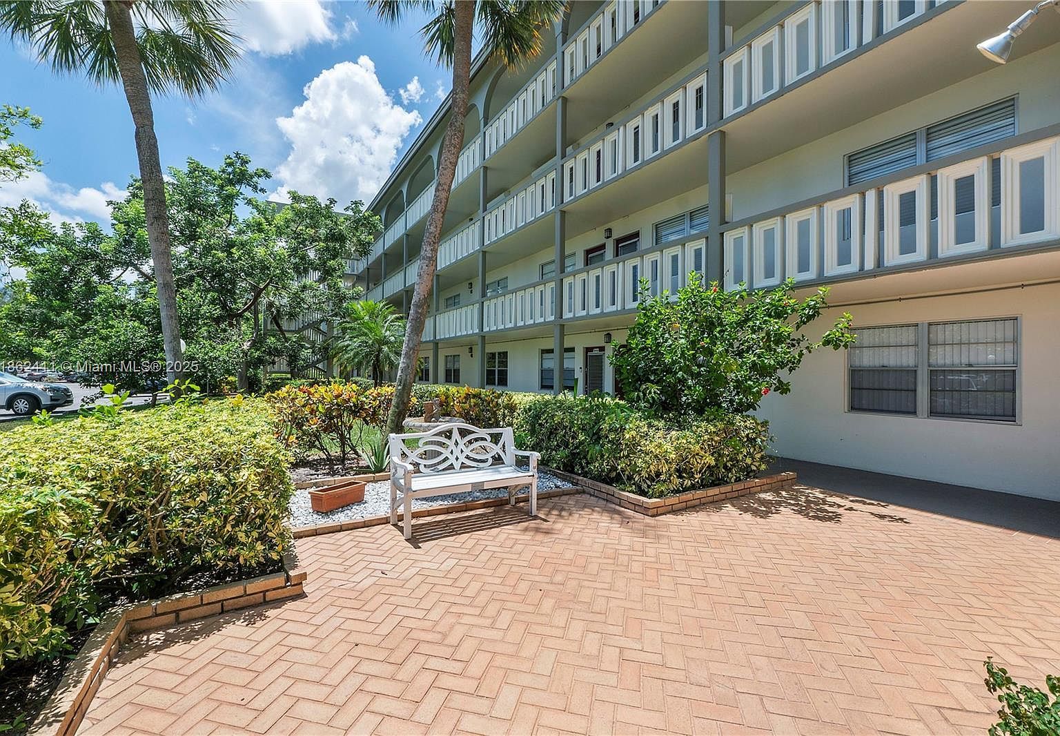 2502 Antigua Ter APT F4 Pompano Beach, FL 33066 - Thumbnail 5