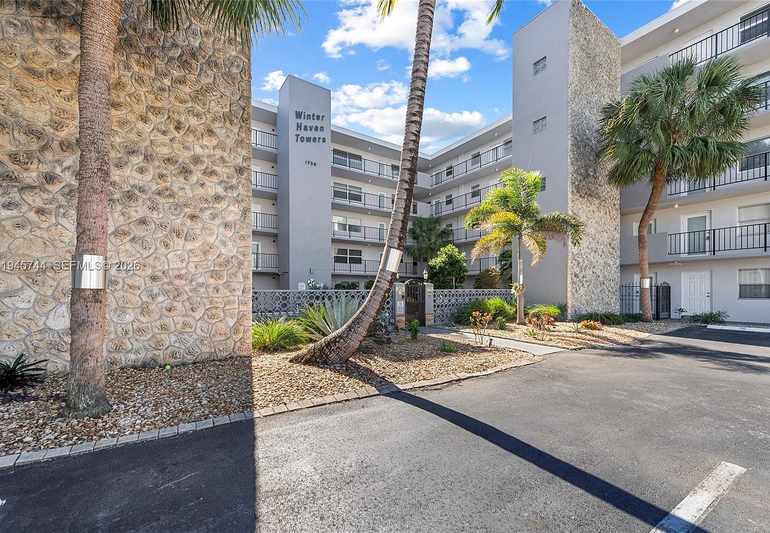 1750 Jefferson St APT 510 Hollywood, FL 33020 - Thumbnail 5