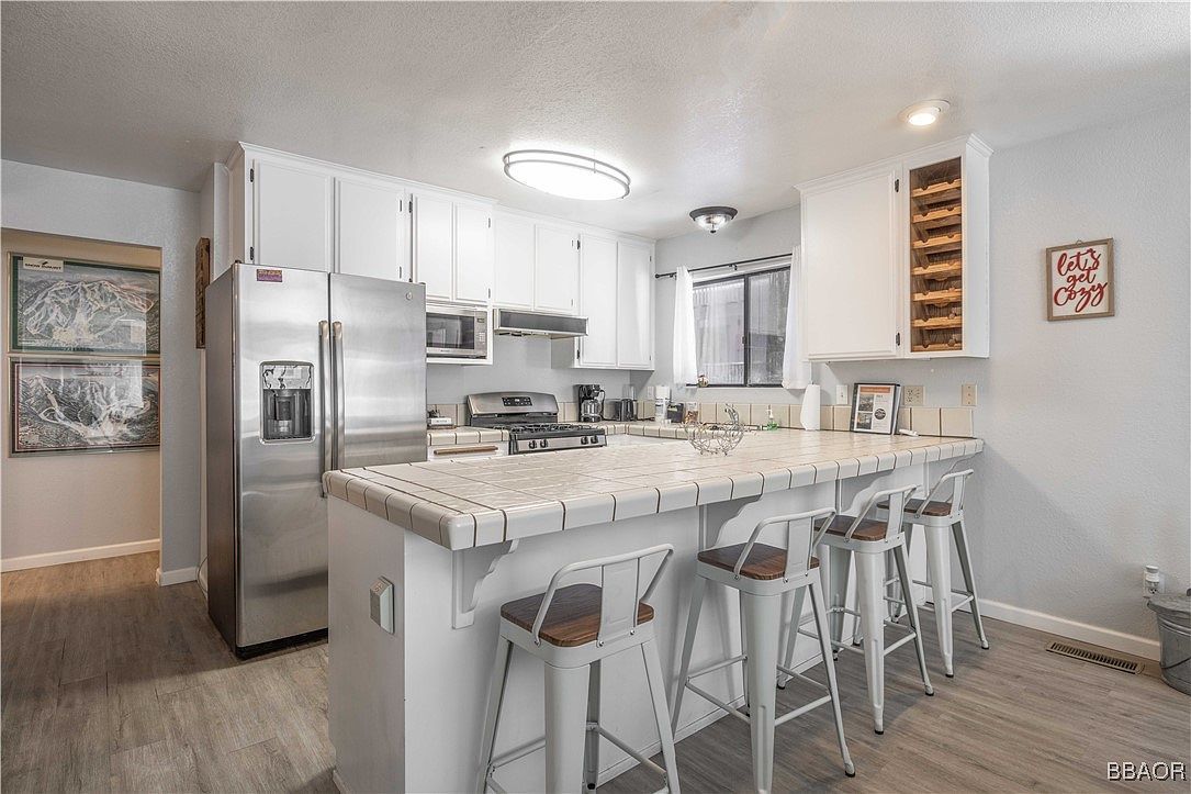 723 Summit Blvd APT 2 Big Bear Lake, CA 92315 - Thumbnail 5