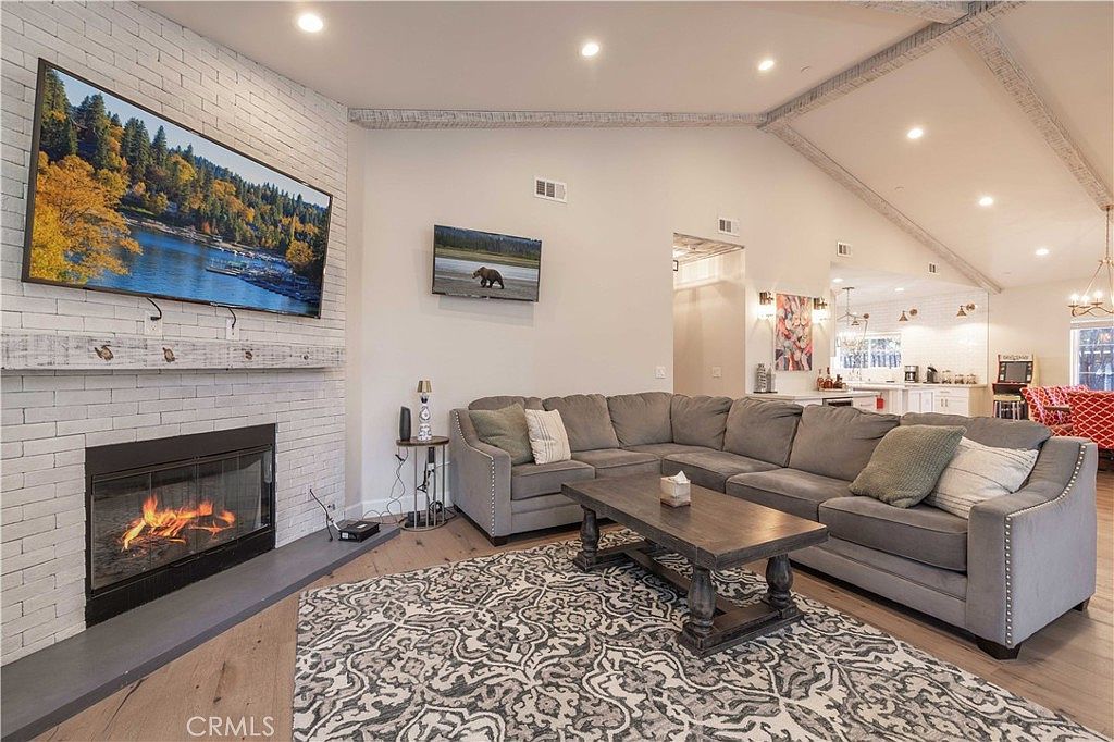 374 Mountainaire Ln Big Bear Lake, CA 92315 - Thumbnail 5