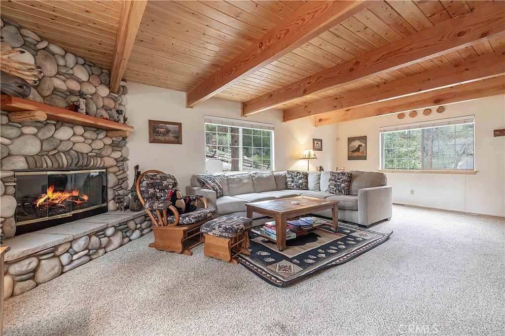 143 Santa Barbara Ave Sugarloaf, CA 92386 - Thumbnail 5