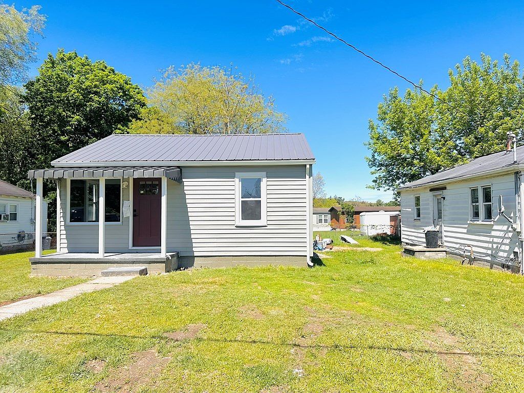 218 Saunders Ave Beckley, WV 25801 - Thumbnail 5