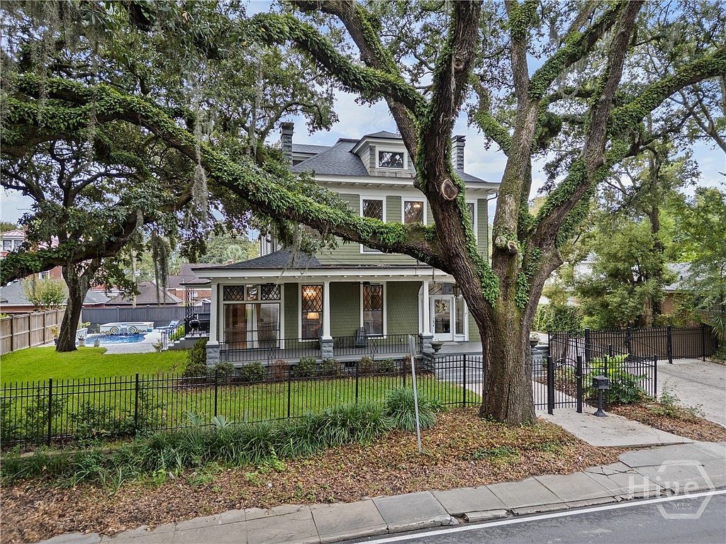 121 E Victory Dr Savannah, GA 31405 - Thumbnail 5