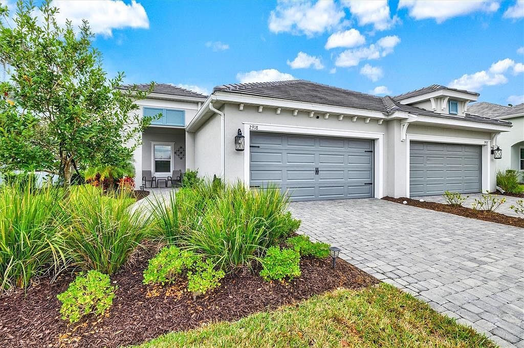 2918 Butterfly Jasmine Trl Sarasota, FL 34240 - Thumbnail 5