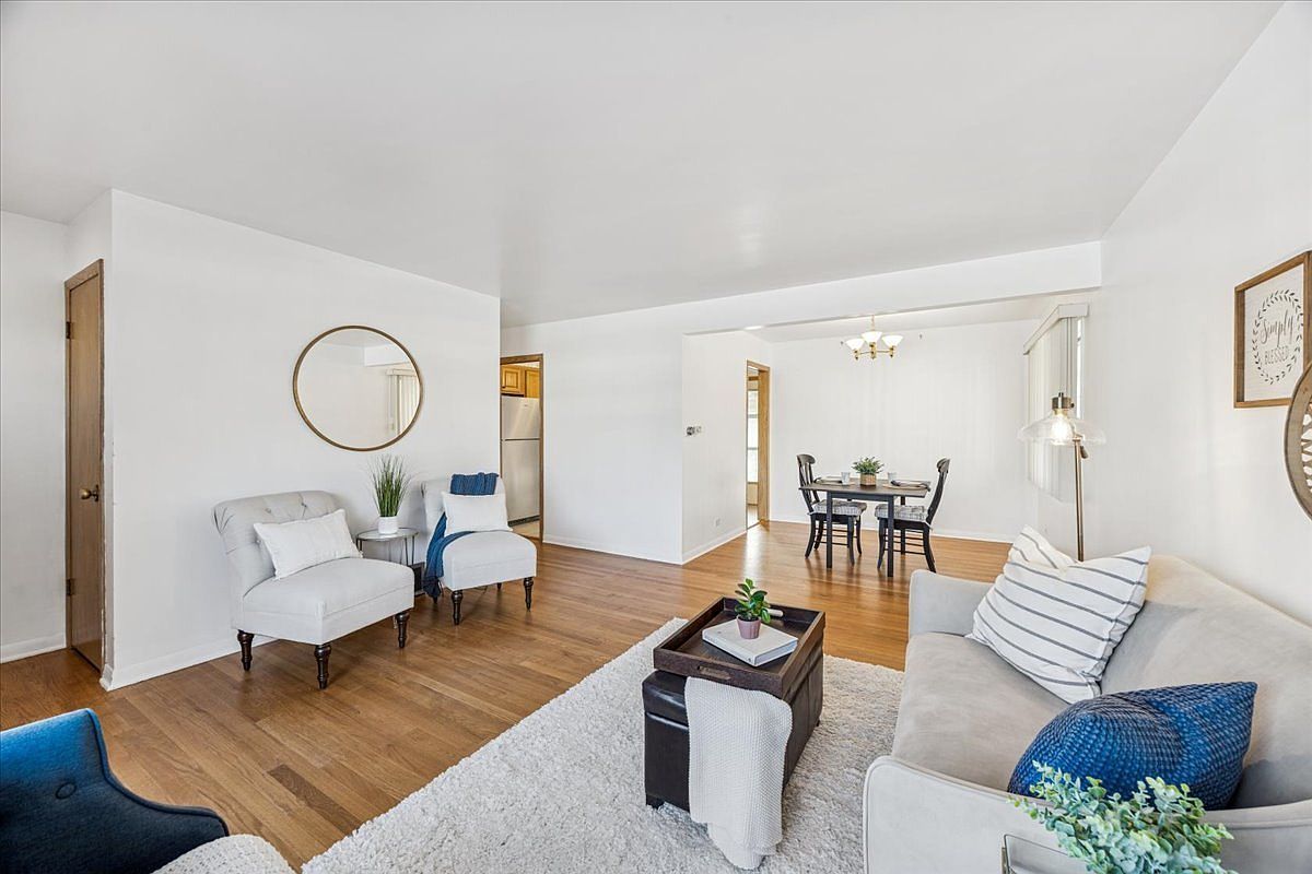 11121 Martindale Dr Westchester, IL 60154 - Thumbnail 5