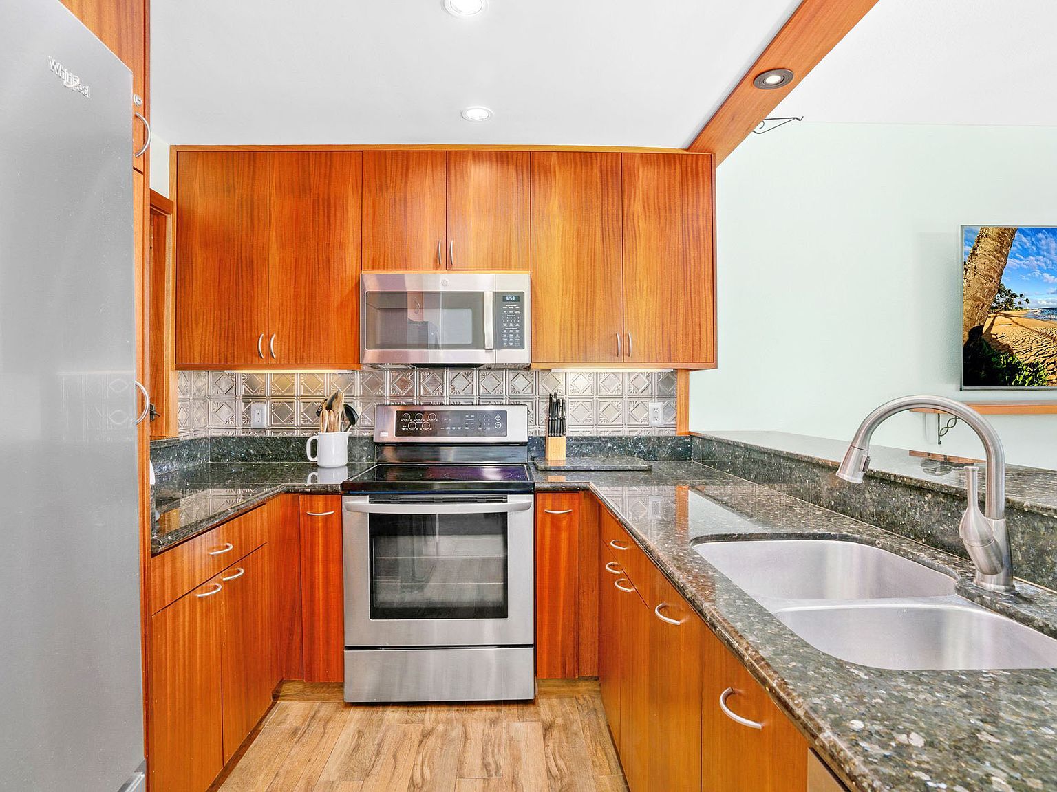 1568 Pee Rd APT 211 Koloa, HI 96756 - Thumbnail 5