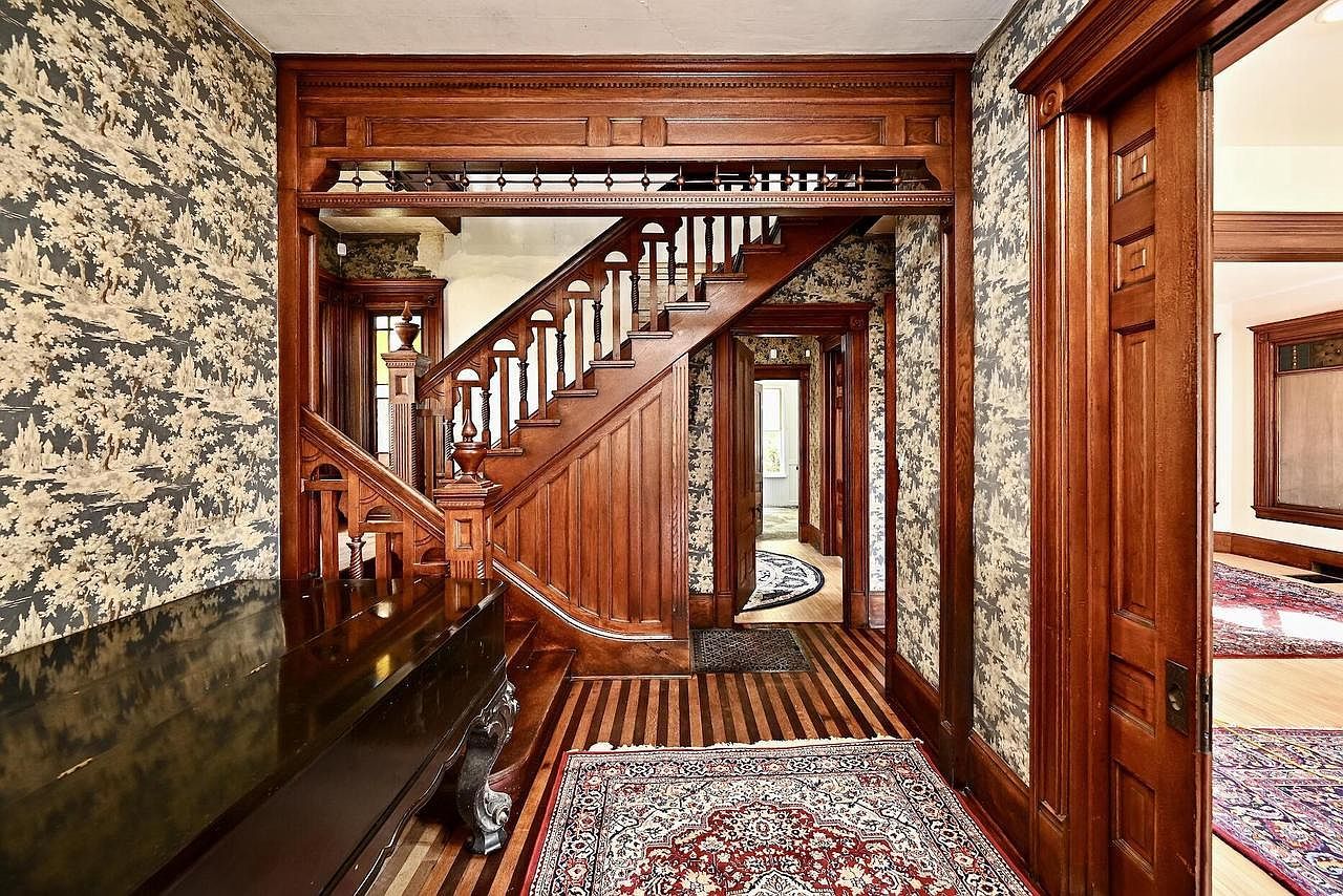 210 E 7th St Winona, MN 55987 - Thumbnail 5