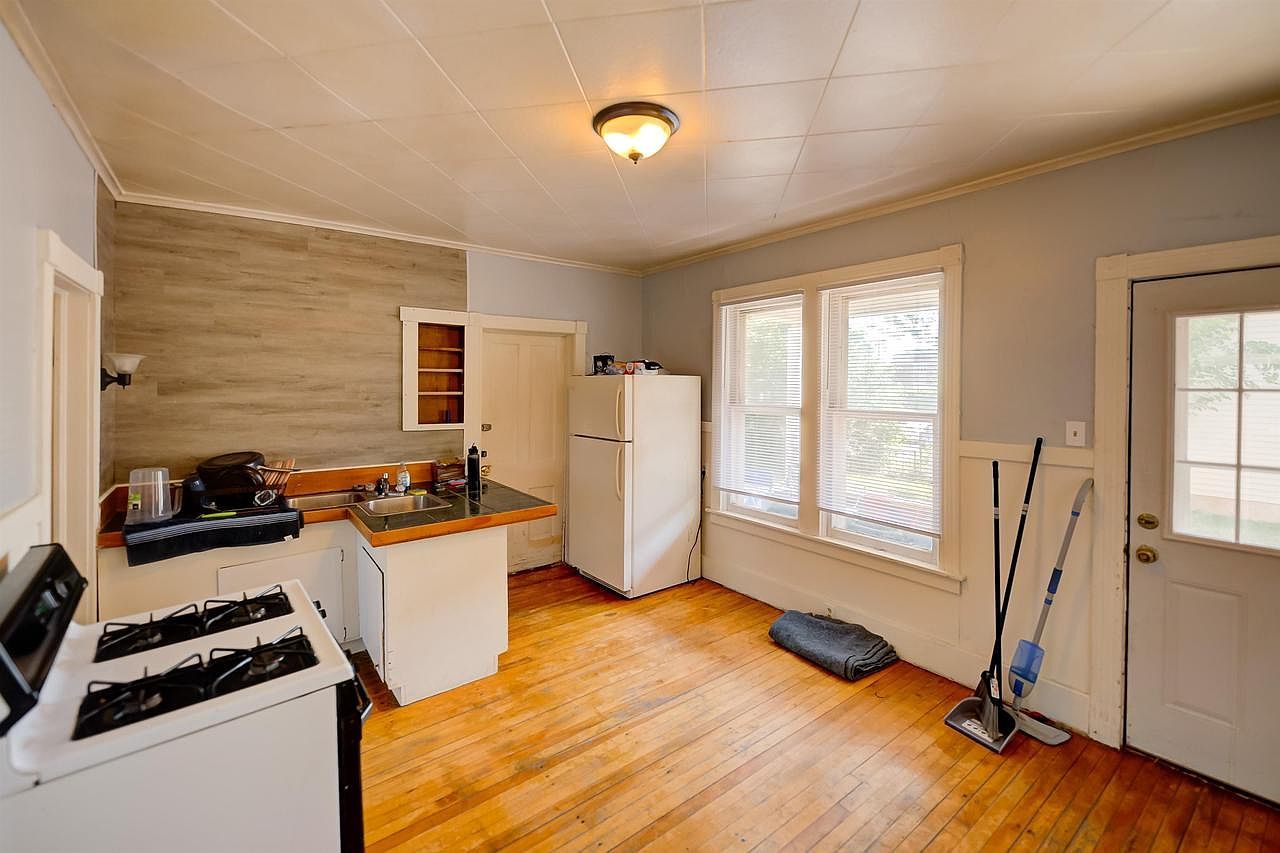 314 Viola Ave Oshkosh, WI 54901 - Thumbnail 5